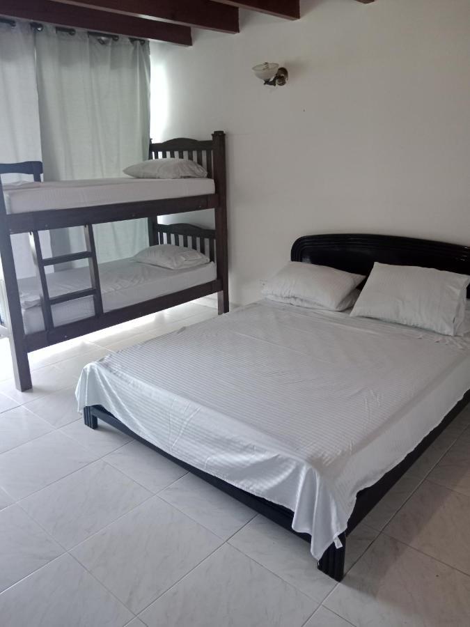 Habitaciones En Familia San Andres  Exterior photo